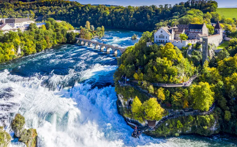 Les Chutes du Rhin près de Schaffhausen