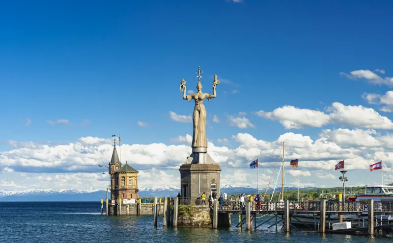 Le port de Constance avec vue sur Imperia