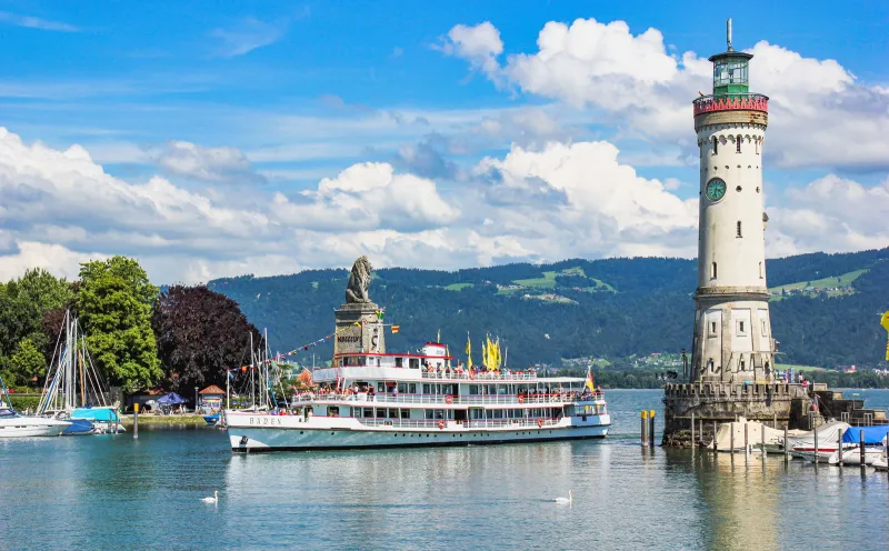 Le phare de Lindau, haut de 36 mètres