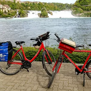 Rheinfall mit Fahrrädern