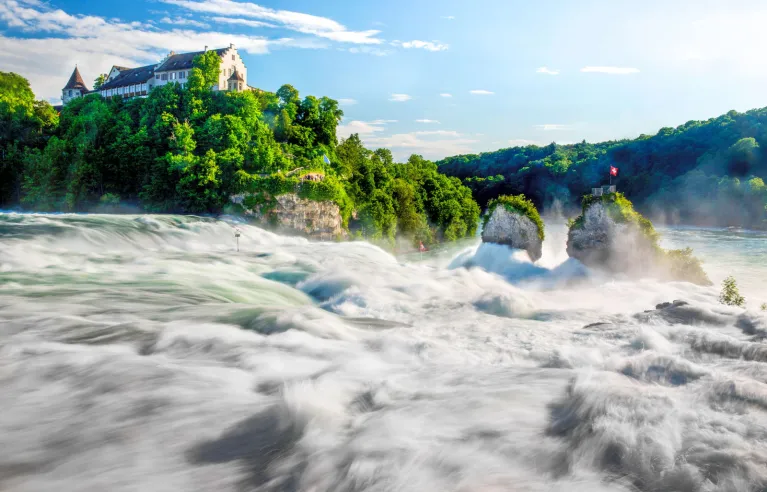 Les chutes du Rhin près de Schaffhouse