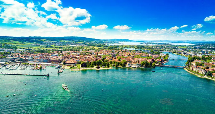 Vue de Constance avec le lac inférieur en arrière-plan