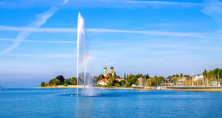 Friedrichshafen, L'église du château et la maison du comte Zeppelin